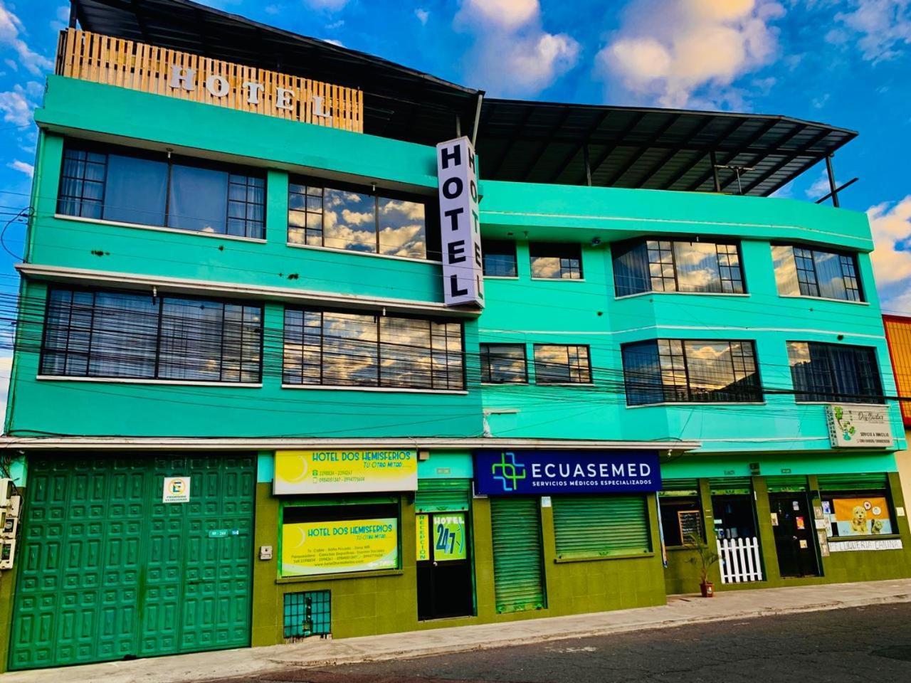 Dos Hemisferios Hotel Quito Exterior photo